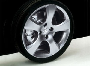 Evo Star-Design 8½ x 20 ET35 5-Loch Silber (Abb.ähnlich)