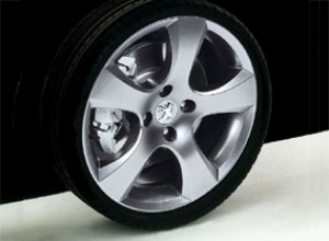 Evo Star-Design 8½ x 20 ET35 5-Loch Silber (Abb.ähnlich)